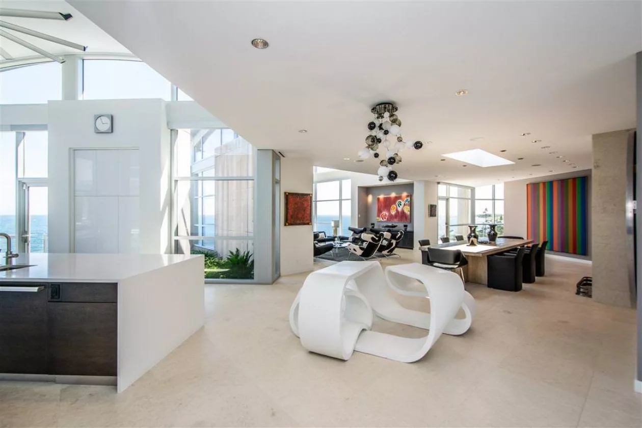 Ketch harbour house supremarine 6