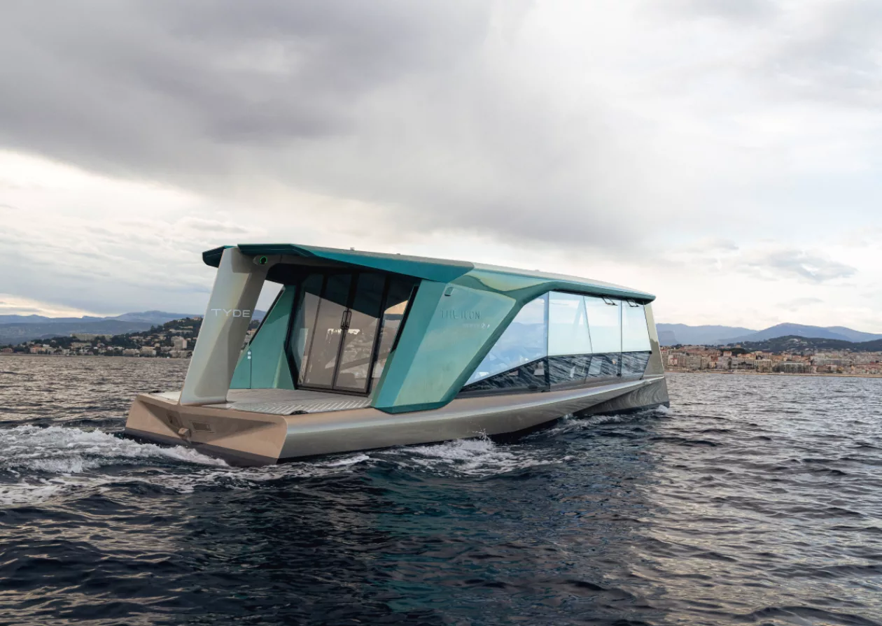 THE ICON BM Ws All Electric Foiling Yacht Redefining Sustainable Water Travel 4