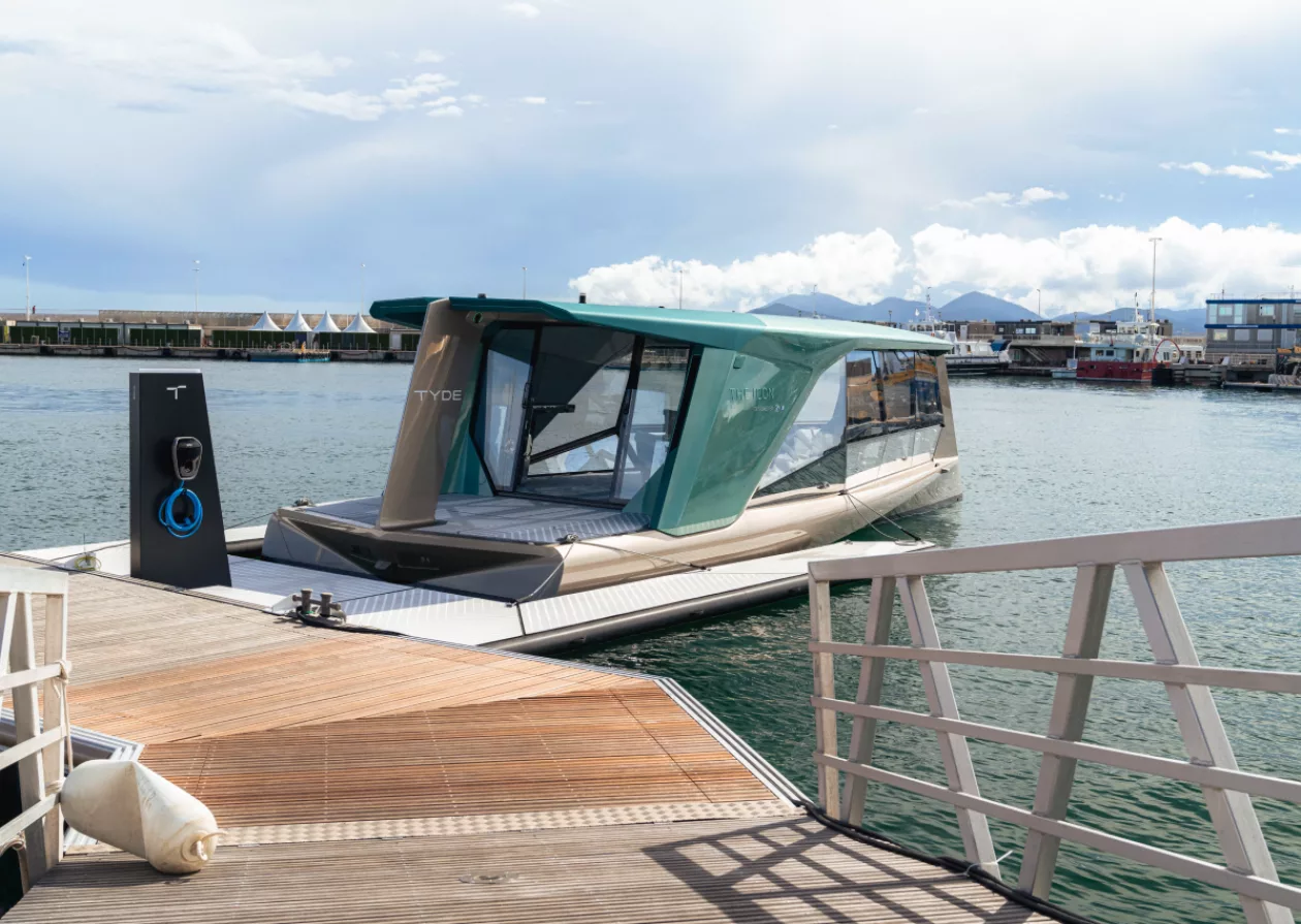 THE ICON BM Ws All Electric Foiling Yacht Redefining Sustainable Water Travel