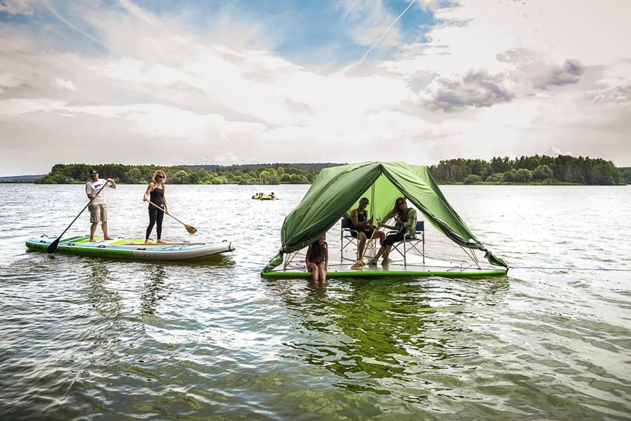 Floating tent06