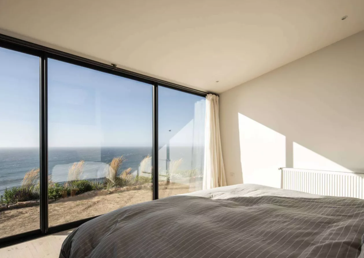 Casa Ferran ERRE Arquitectos Creates a Stunning Coastal Retreat in Chile 5