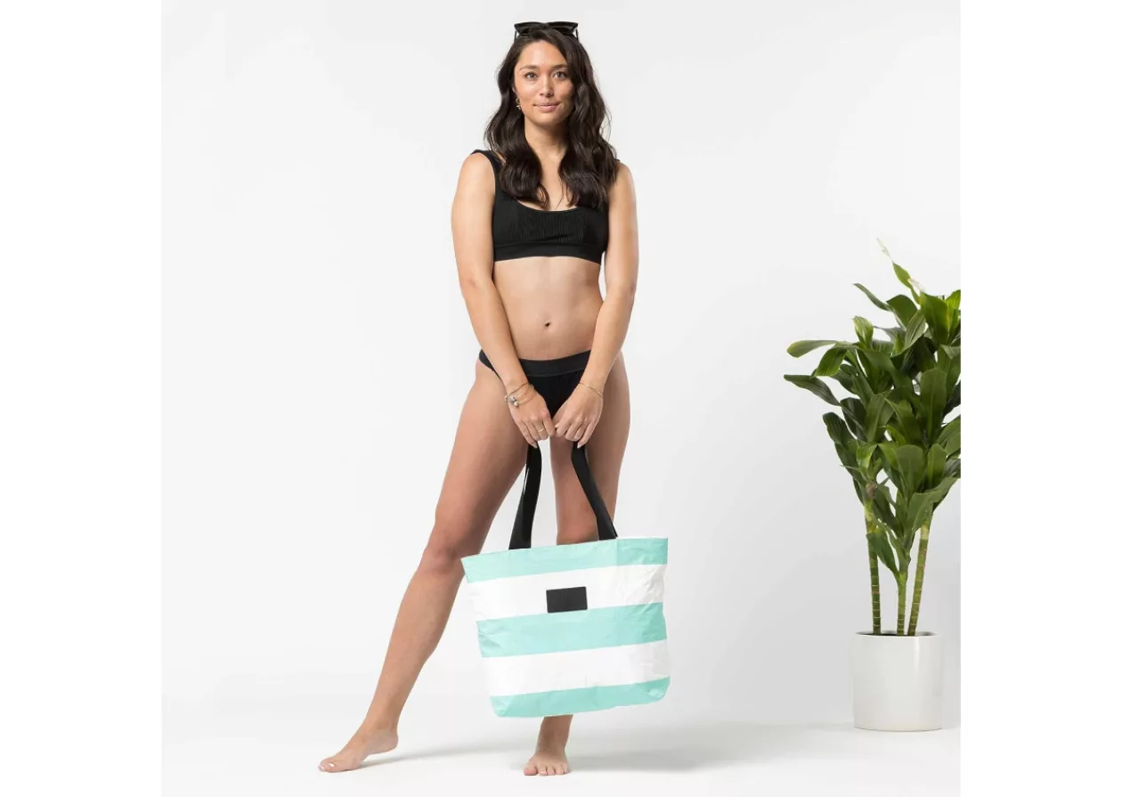 ALOHA Collection Umbrella Stripe Day Tripper Tote in Pool 2