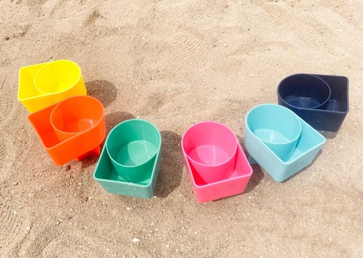 Home Queen Beach Cup Holder with Pocket 1