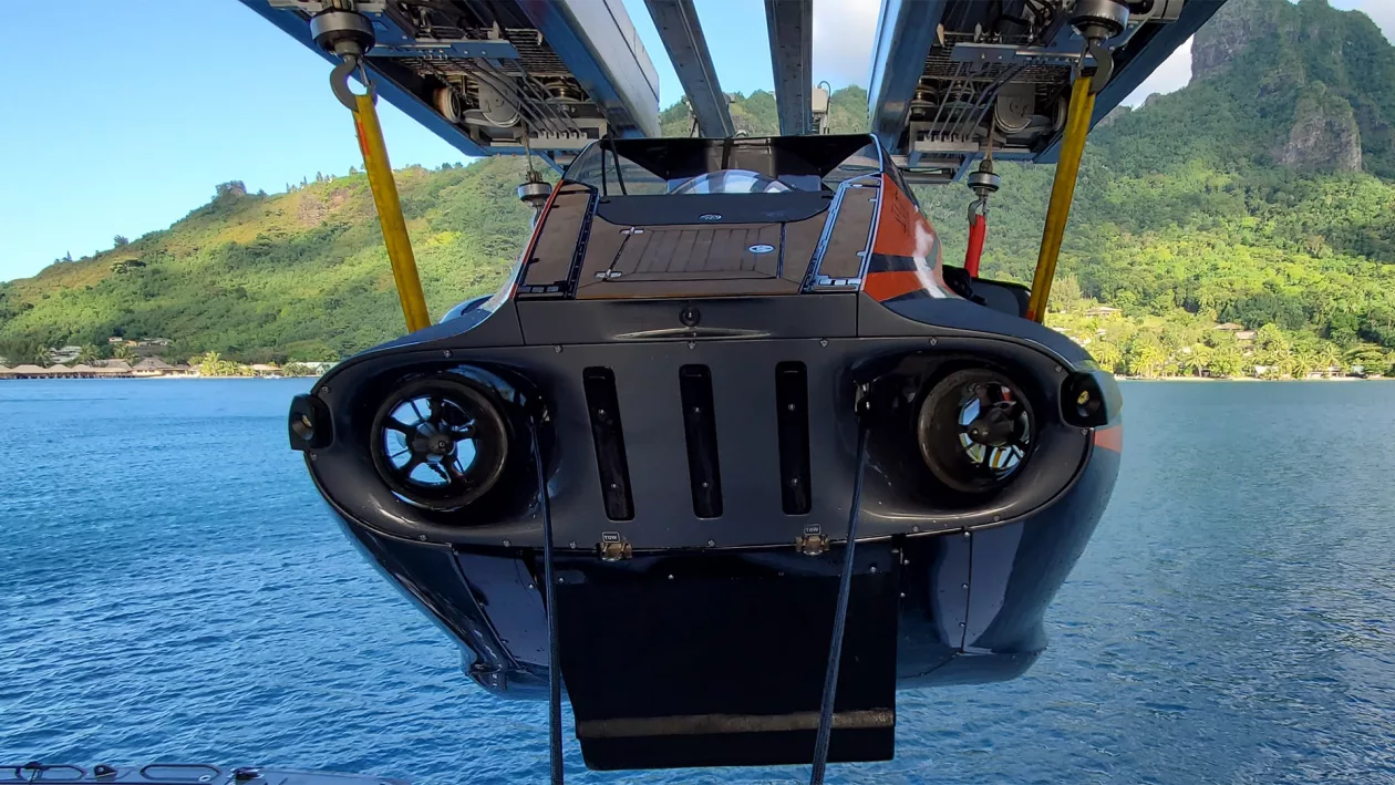 SE Amagine AURORA 100 Series Cutting Edge Submersibles for 3 to 7 Adventurers 7