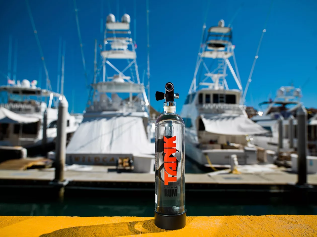 Tank rum bottle supremarine 4