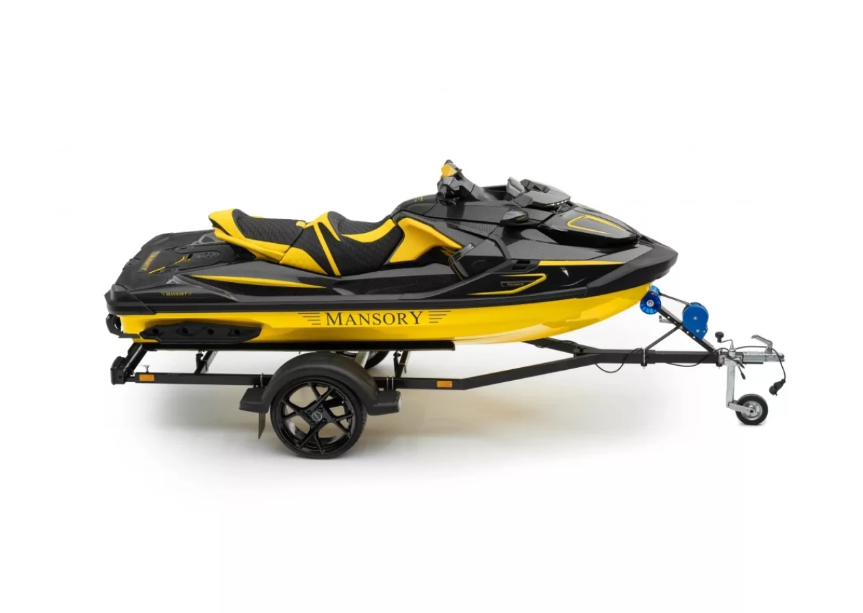 Mansorys Marlin Jet 400 Redefining Watercraft with Speed and Luxury 6