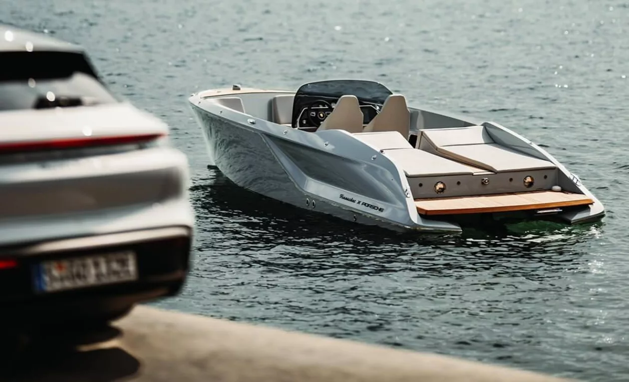 From Road to Water The 850 Fantom Air Speedboat by Porsche and Frauscher 2