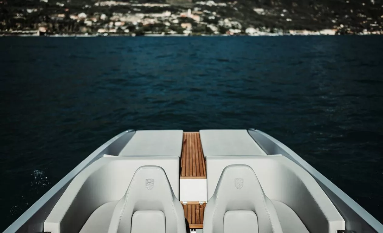 From Road to Water The 850 Fantom Air Speedboat by Porsche and Frauscher 8