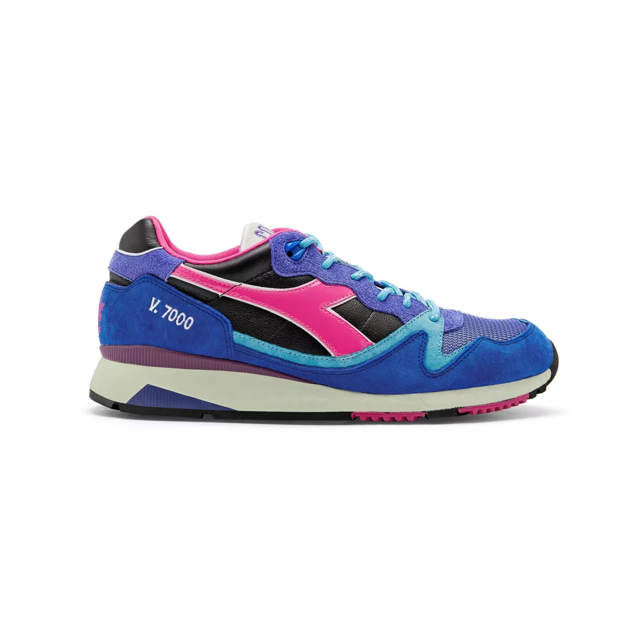 The COSTS x Diadora V7000 Coral Pink Celebrates the Wonders of the Ocean 3