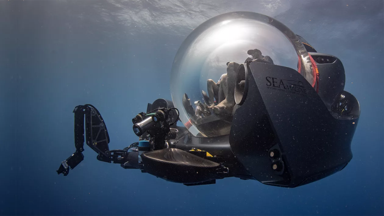 Journey Beneath the Waves with SE Amagines Aurora 90 1