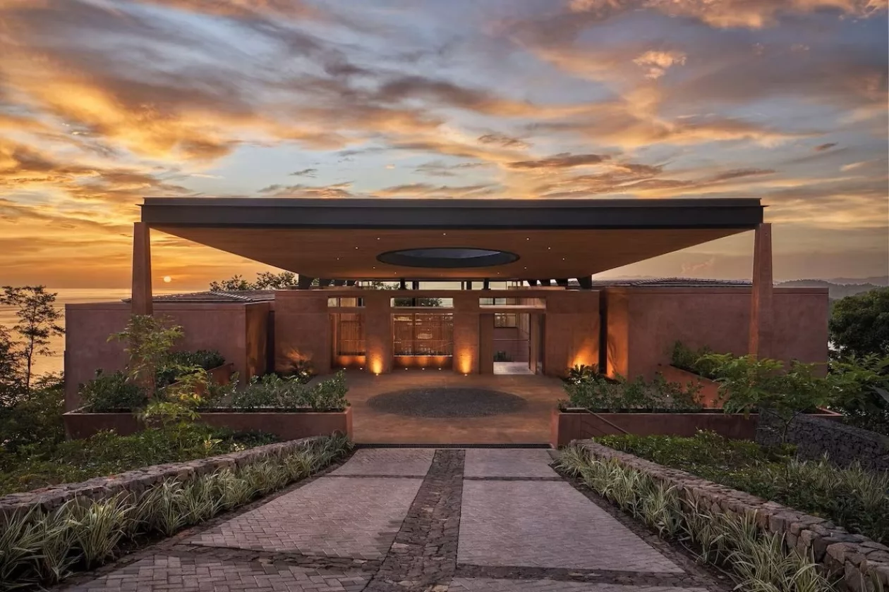 Escape to Exquisite Beachfront Bliss at Four Seasons Resort Peninsula Papagayo 5