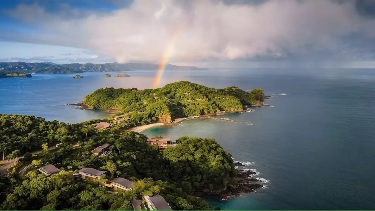 Escape to Exquisite Beachfront Bliss at Four Seasons Resort Peninsula Papagayo 8