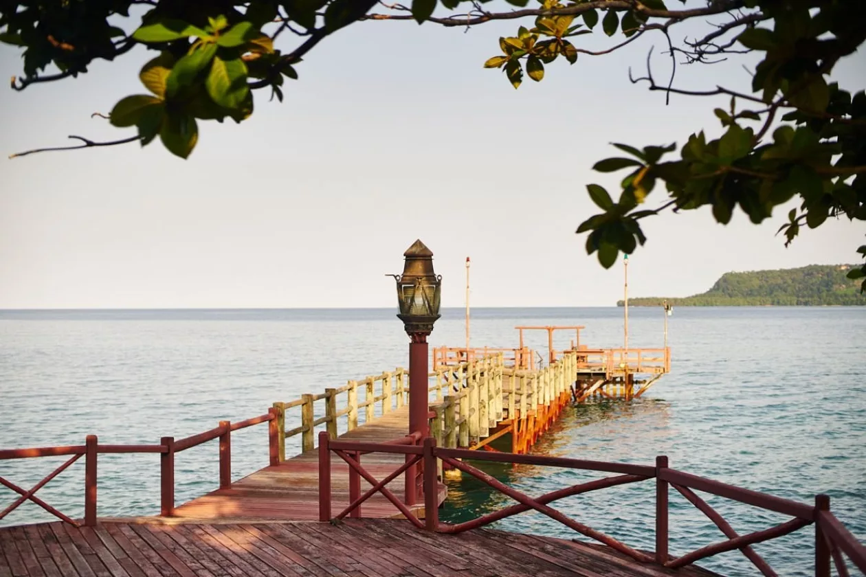 Savor the Slow Life at Bom Bom Beach Resort Príncipe 7