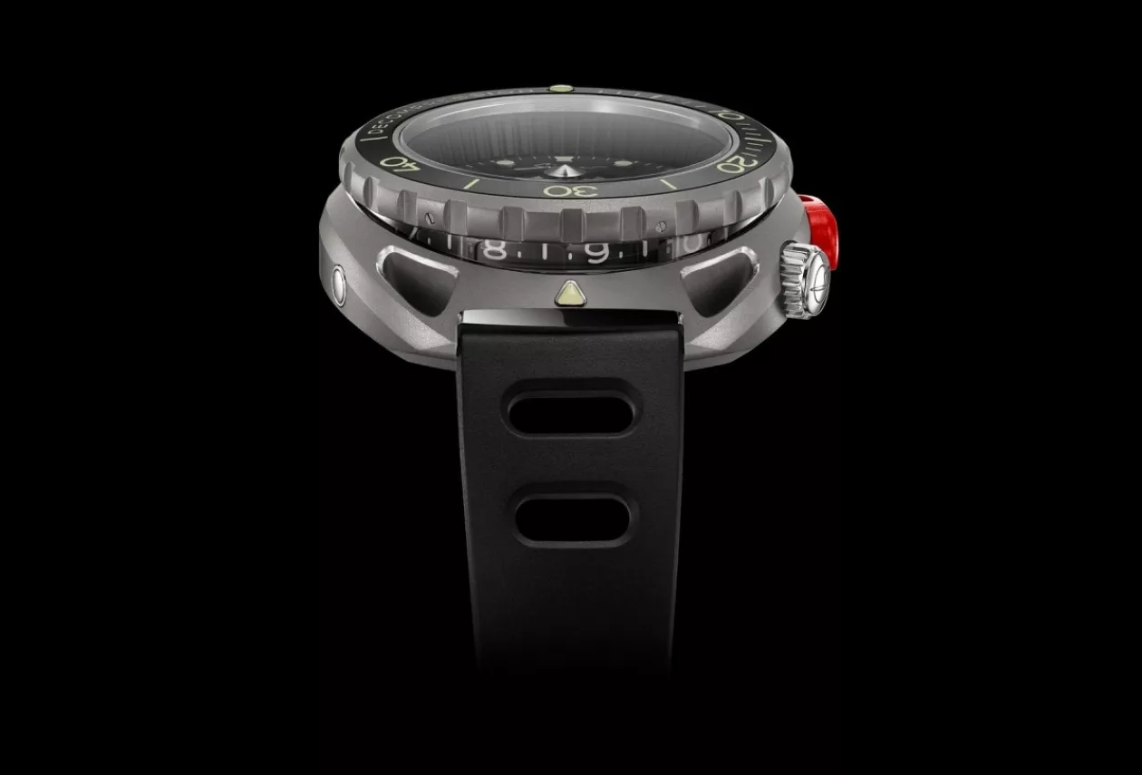 THE DIVETRACK DIVING CHRONOGRAPH WATCH 2