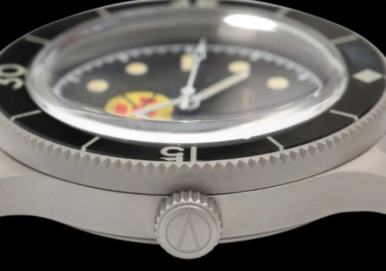 Vintage Charm Modern Precision TRUE NORTH BLACK FISH NORAD AUTOMATIC WATCH 2
