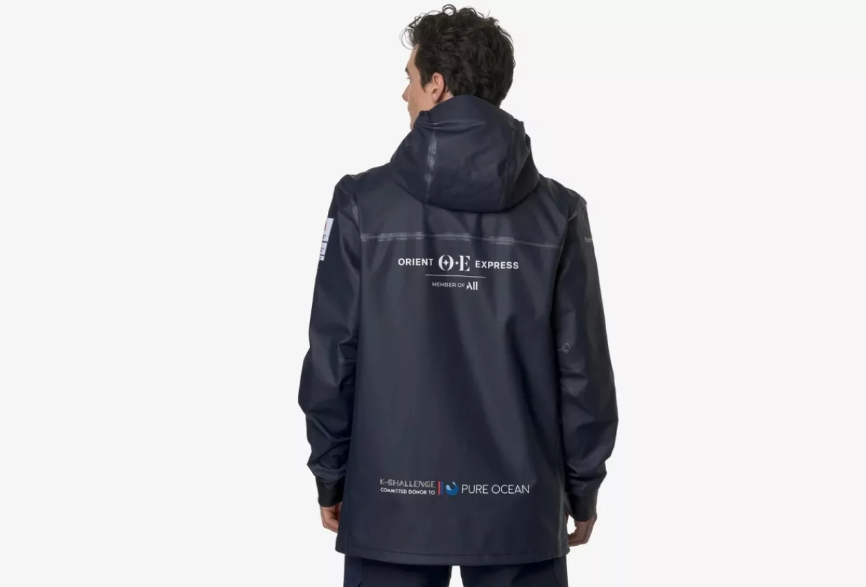 Weather Any Storm with the Dieppe OERT Hooded Jacket 4