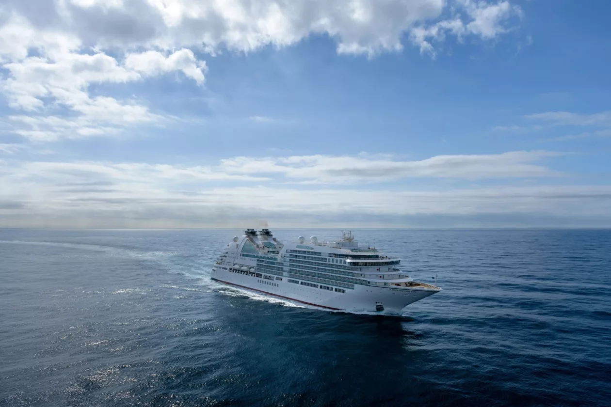 Experience Unmatched Elegance on Seabourn Ovation 10