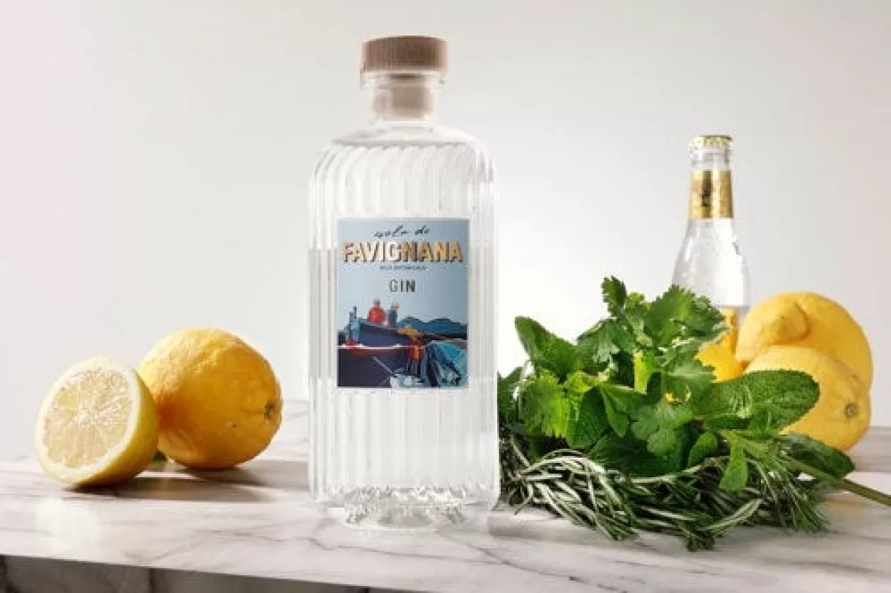 Isola bottle