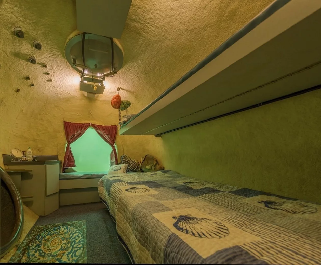 Jules undersea lodge