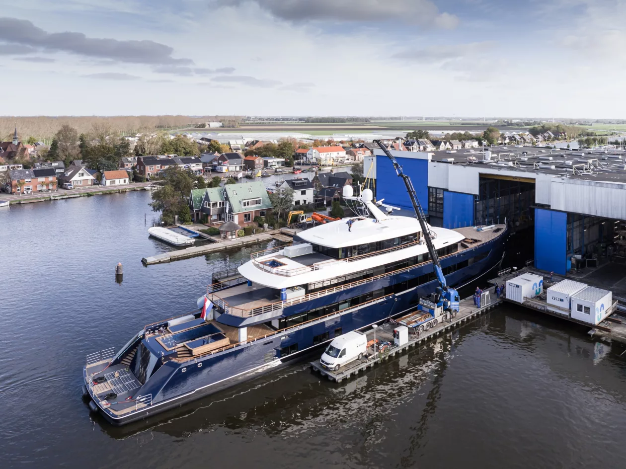 Feadship ONE launched 9