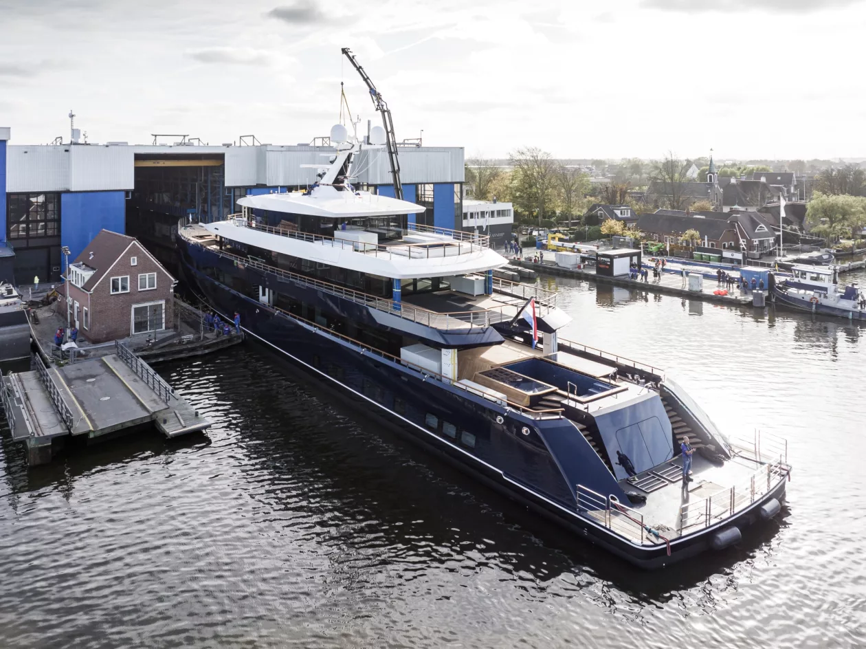 Feadship ONE launched 12
