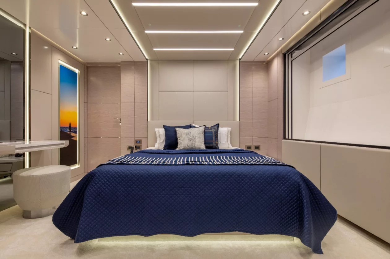 Superyacht TWINS 7