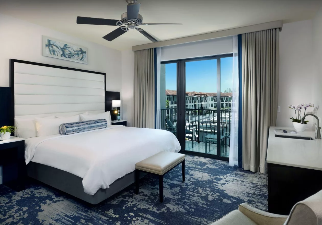 Naples Bay Resort 4