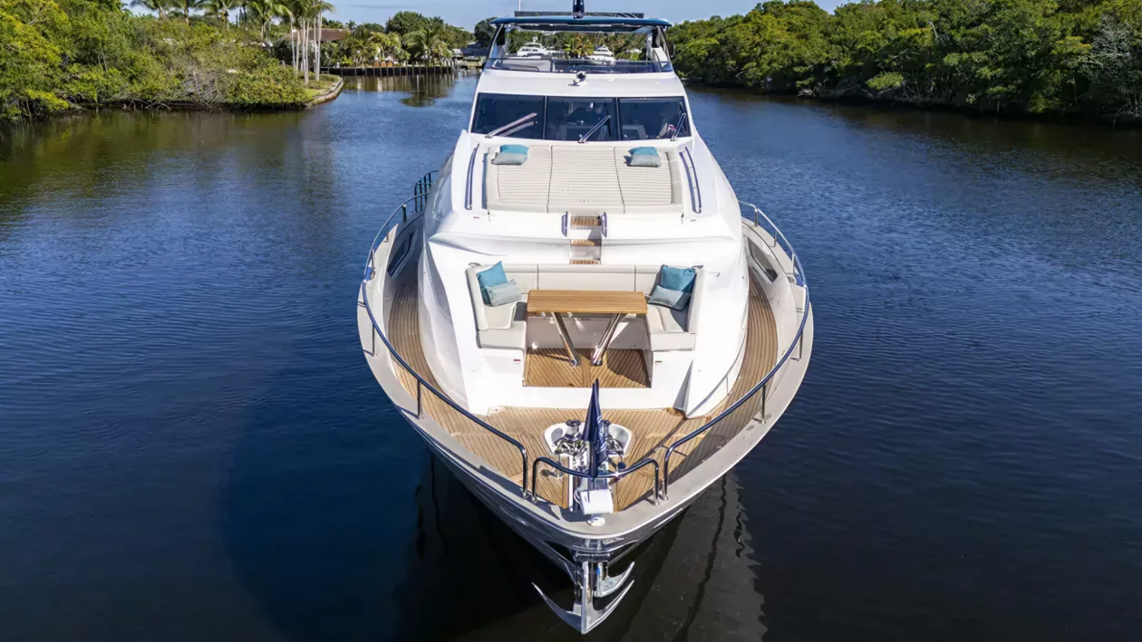2025 sunseeker 95 luxury amenities and features