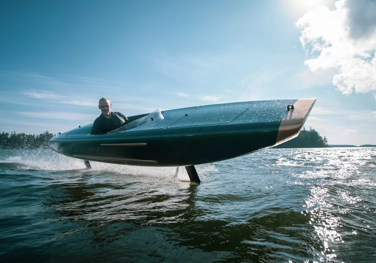 Foil one Pegasus Electric Hydrofoiling Boat 01