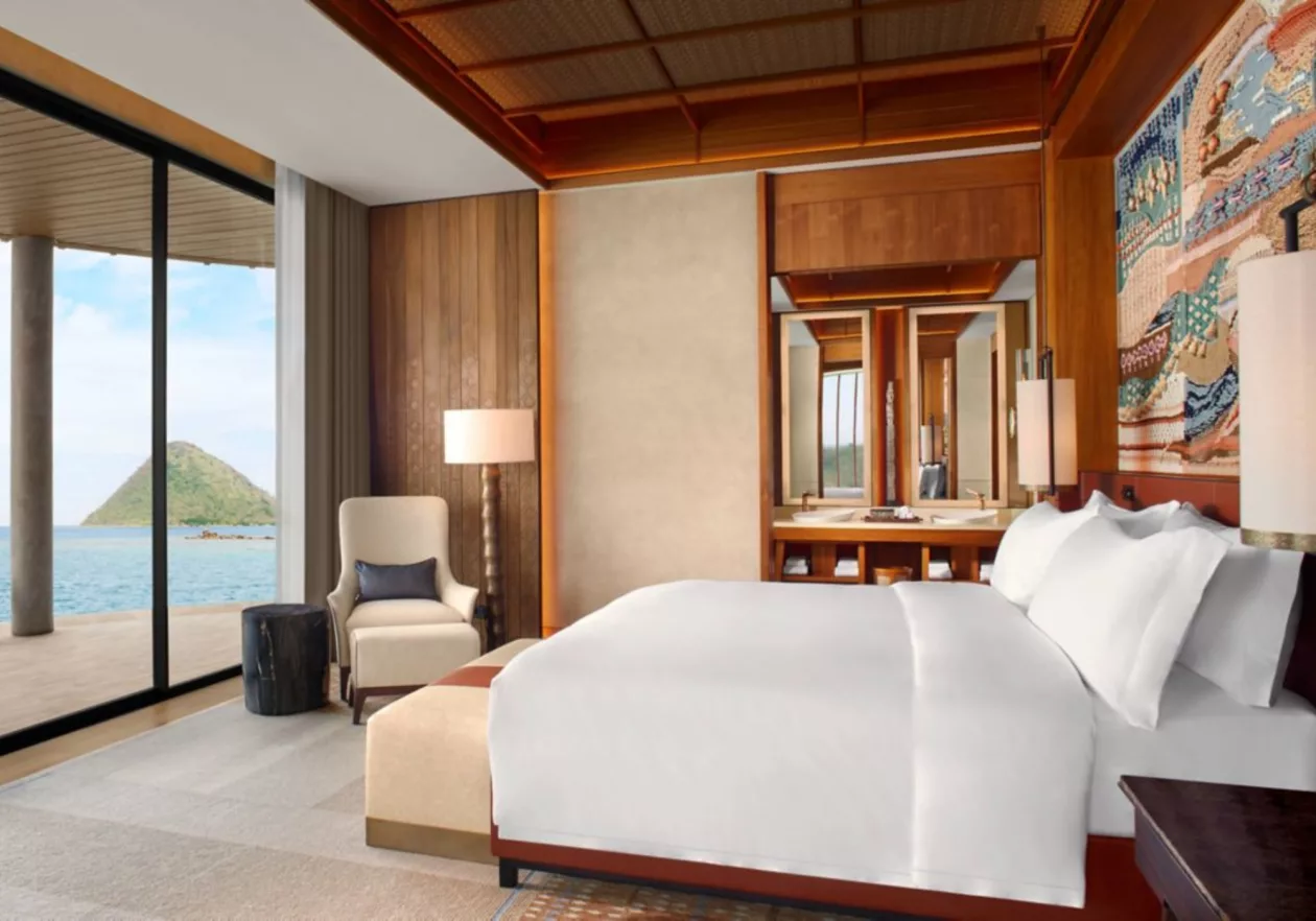 TA AKTANAs Overwater Sea Villa 02