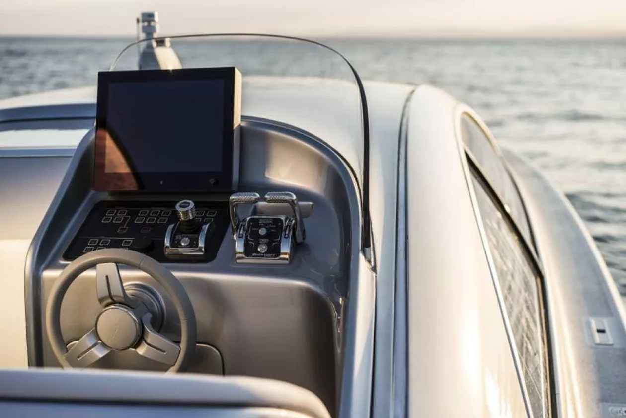 Mercedes benz silver arrows marine granturismo luxury yacht supremarine 12