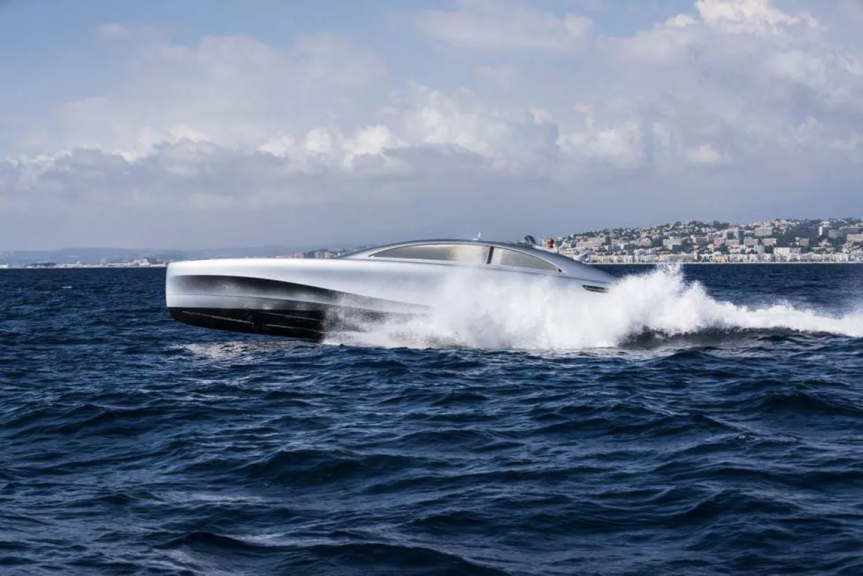Mercedes benz silver arrows marine granturismo luxury yacht supremarine 7