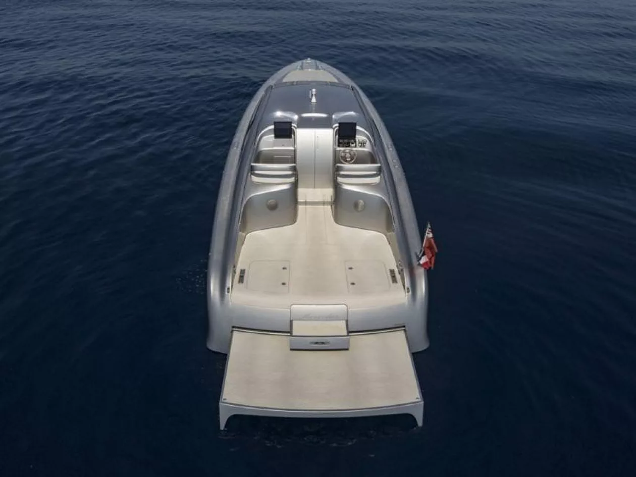 Mercedes benz silver arrows marine granturismo luxury yacht supremarine 5