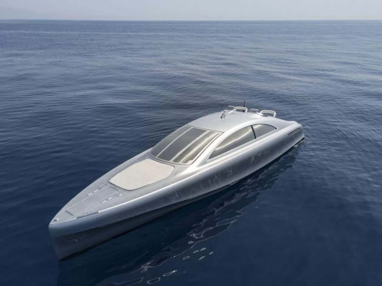 Mercedes benz silver arrows marine granturismo luxury yacht supremarine 4