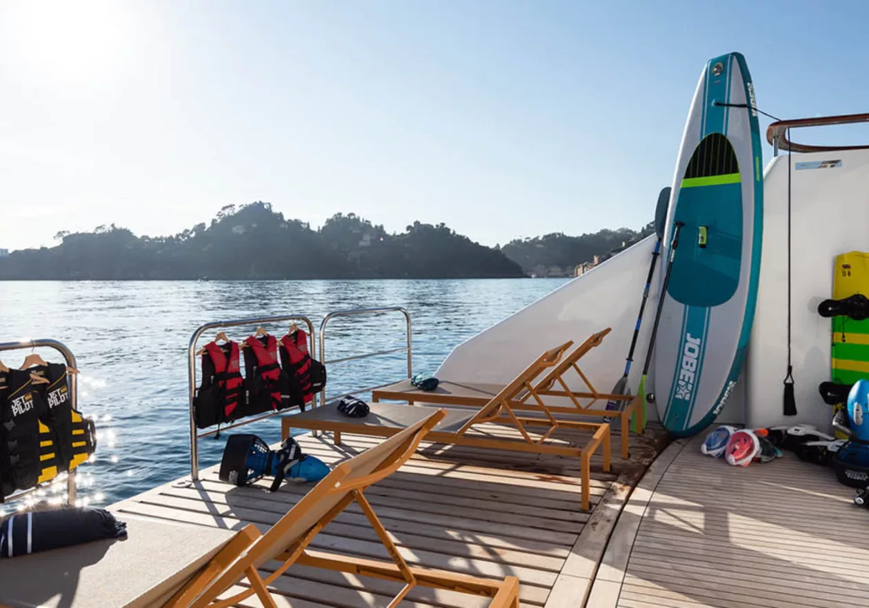 CURIOSITY Charter with Nicolini Yachts 04