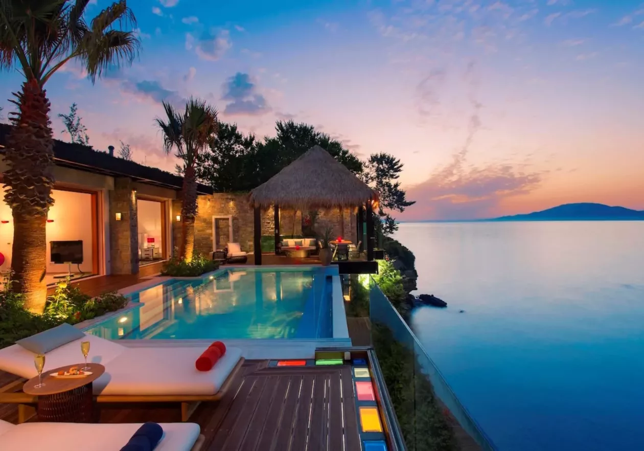 Royal Infinity Villa 03