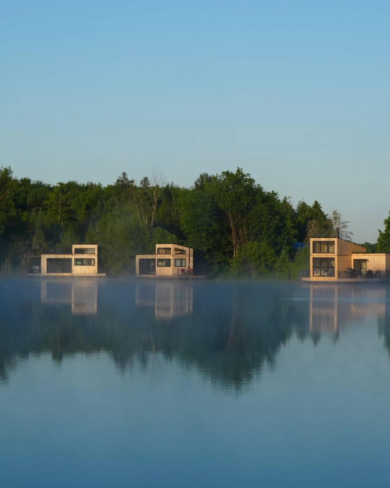 Bora Boréal Floating Serenity Amid Quebecs Wilderness 03