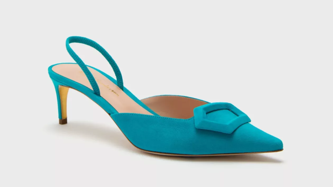 Seaside Sophisticate A Blue Hued Ensemble for Breezy Summer Days 002