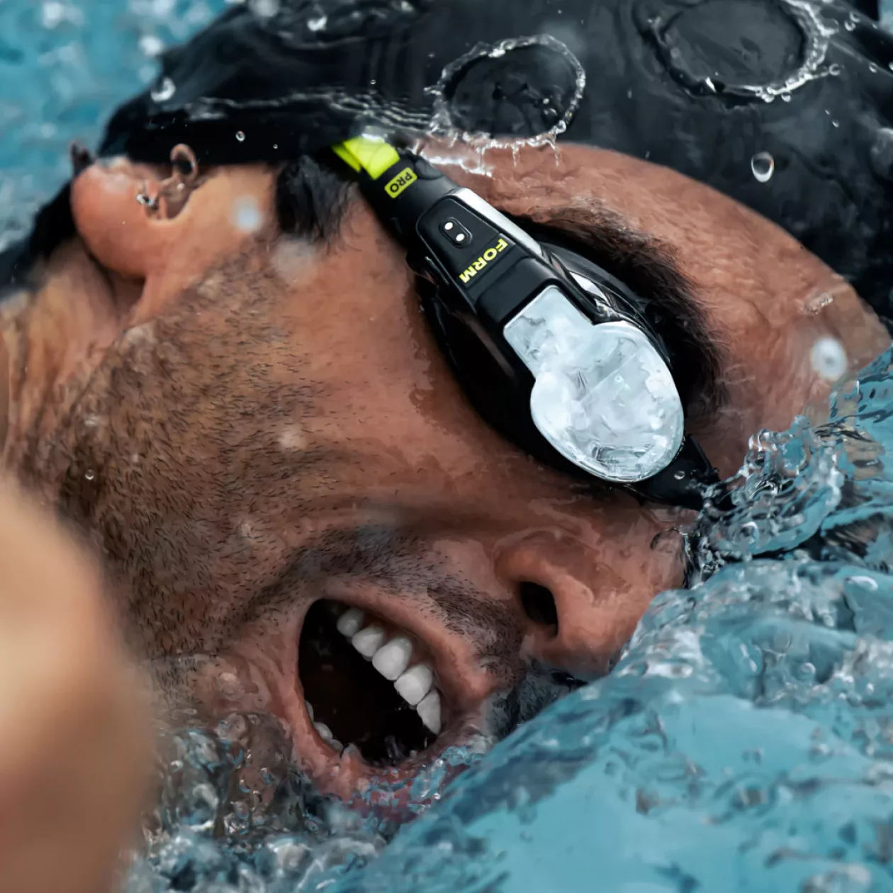 FORM Smart Swim 2 PRO Goggles The Ultimate AR Experience for Serious Swimmers 01