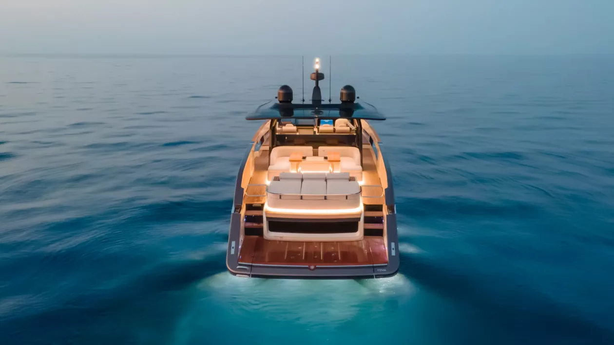 Invictus TT550 The Flagship of Refined Open Air Freedom 04