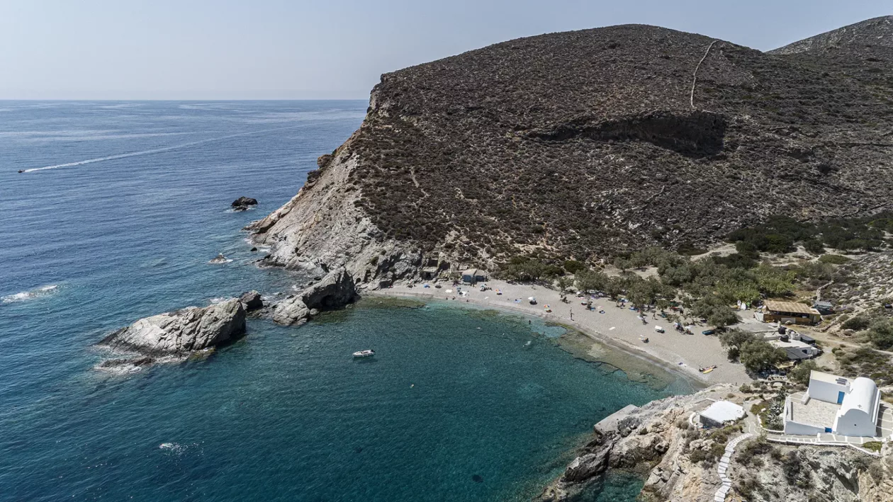 Gundari An Aegean Sanctuary of Sculptural Simplicity and Natural Grace 01
