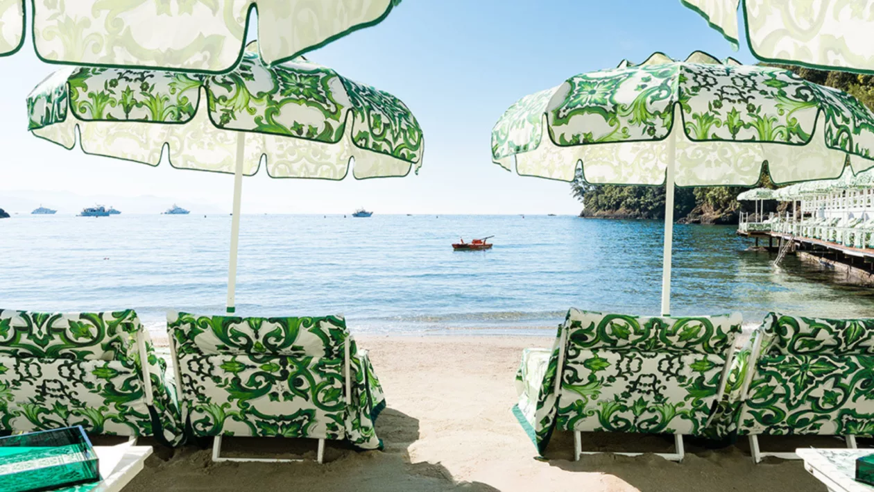 Dolce Gabbana in Portofino Le Carillon Pop Up Experience 01