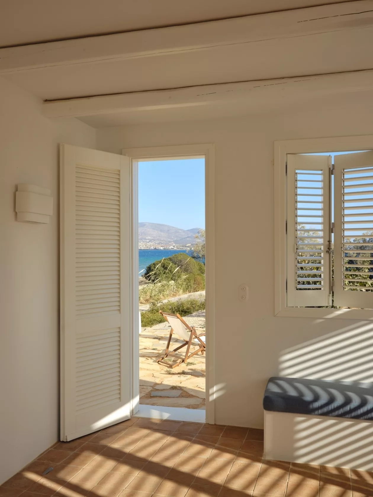 ARPs Agia Kyriaki Beach House A Cycladic Dialogue with the Sea 02