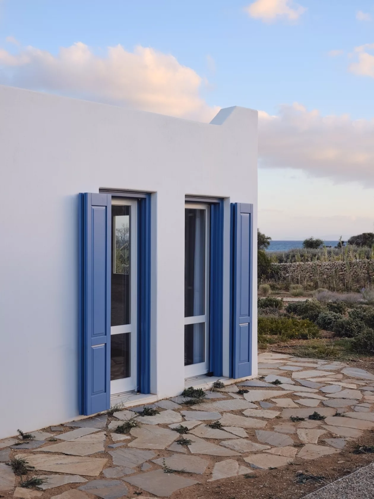 ARPs Agia Kyriaki Beach House A Cycladic Dialogue with the Sea 09