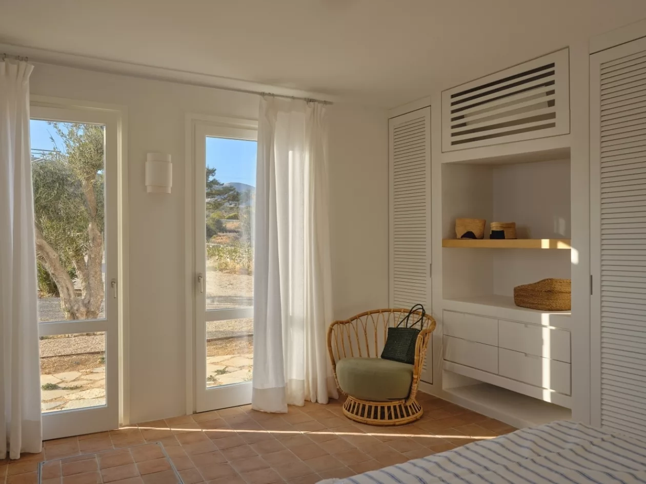 ARPs Agia Kyriaki Beach House A Cycladic Dialogue with the Sea 05