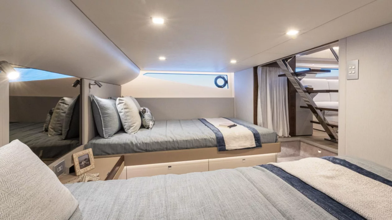 Riviera 4300 Sports Express Where Luxury Meets Adventure 08