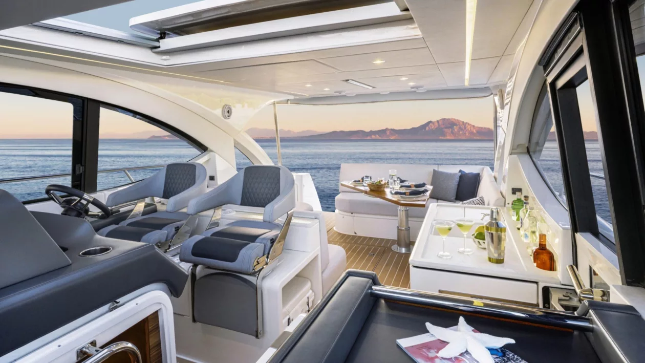 Riviera 4300 Sports Express Where Luxury Meets Adventure 04