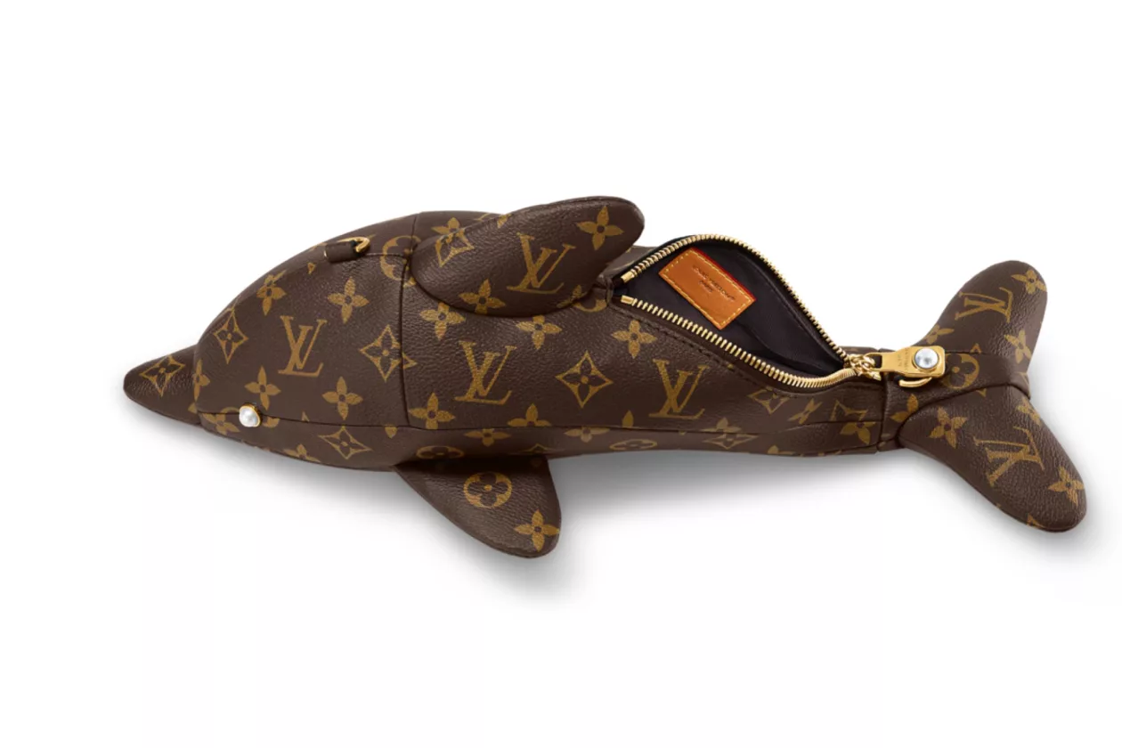 Dolphin bag monogram takeaway