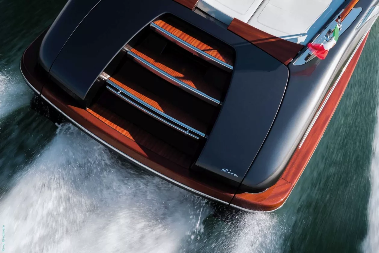 Timeless Elegance on the Water 05