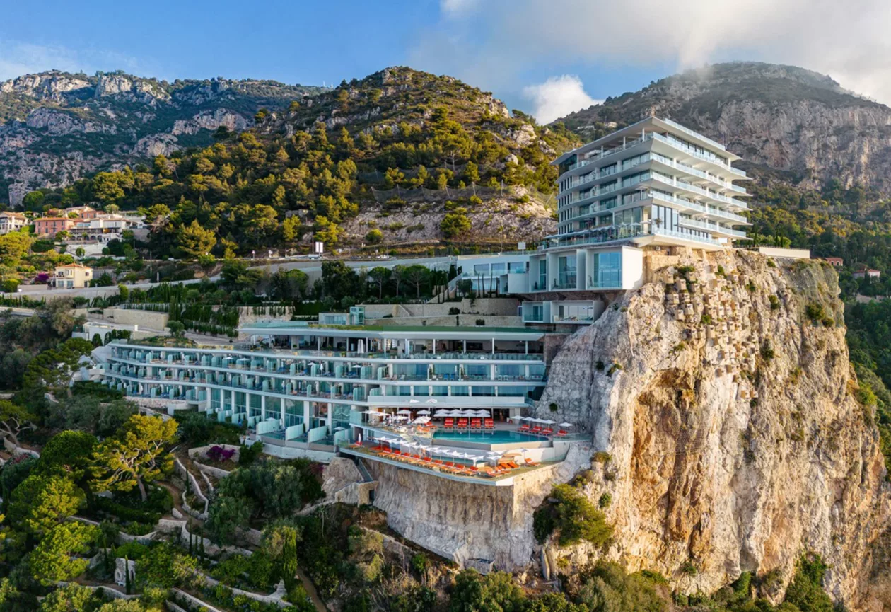 La Môme Riviera Côte d Azur Charm Meets Stylish Seaside Living 007